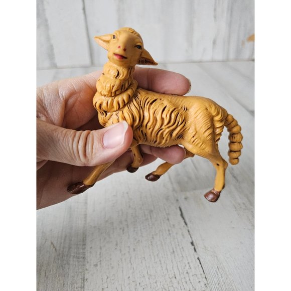 Vintage large Italian sheep nativity plastic fontanini tan Xmas statue figurine - Picture 6 of 9